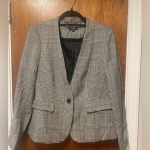 Plaid blazer, worn once for a zoom interview, size 8P